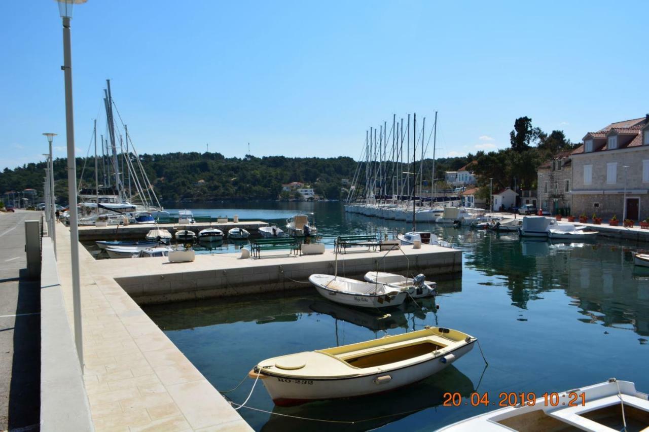 Sealodge - Luxe Villa, Private Pool, Mooring, Parking, Sea & Mountain View, At 150 M From Idyllic Private Beach Rogac Bagian luar foto