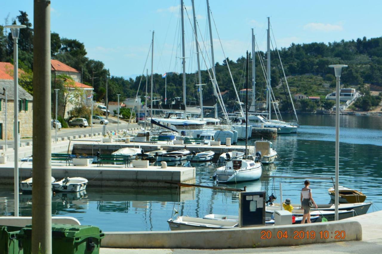 Sealodge - Luxe Villa, Private Pool, Mooring, Parking, Sea & Mountain View, At 150 M From Idyllic Private Beach Rogac Bagian luar foto